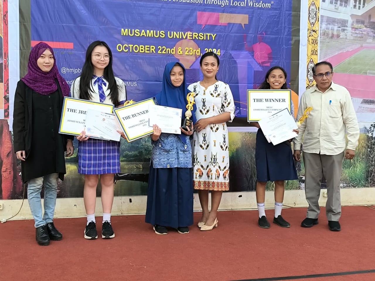 Kompetisi Debat Jurusan Pendidikan Bahasa Inggris